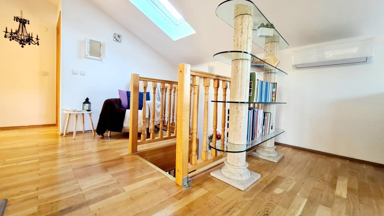 Villa Sunshine Pula Exteriör bild